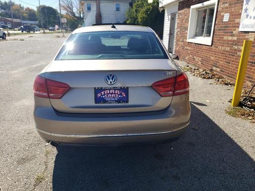2015 Volkswagen Passat 1.8T Auto SEL Premium