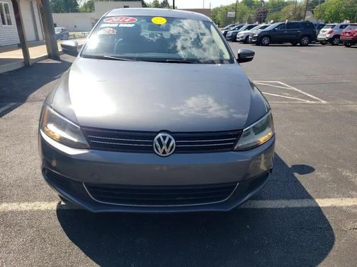 Gray 2014 Volkswagen Jetta Auto SE w/Connectivity