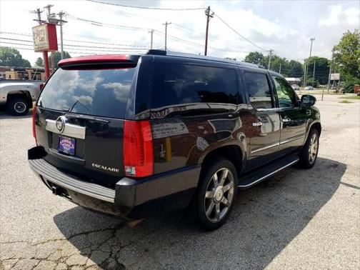 2011 Cadillac Escalade ESV Base