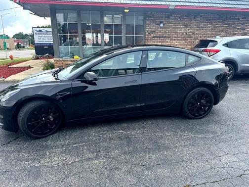 2022 Tesla Model 3 Standard Range