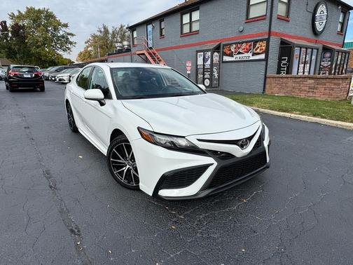 2021 Toyota Camry SE