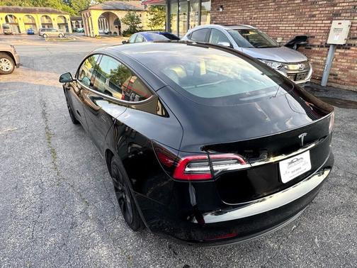 2022 Tesla Model 3 Standard Range