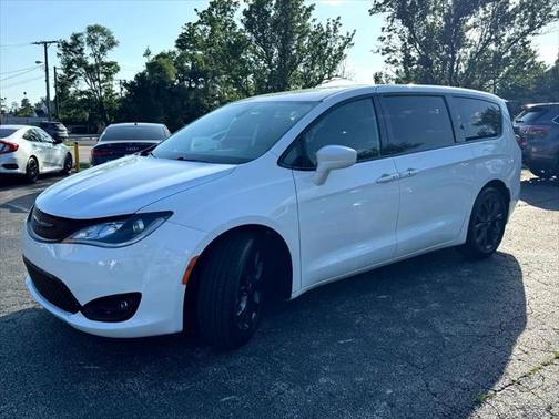 2018 Chrysler Pacifica Touring Plus