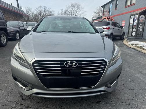 2017 Hyundai SONATA Hybrid Limited