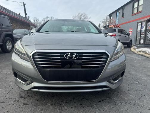 2017 Hyundai SONATA Hybrid Limited