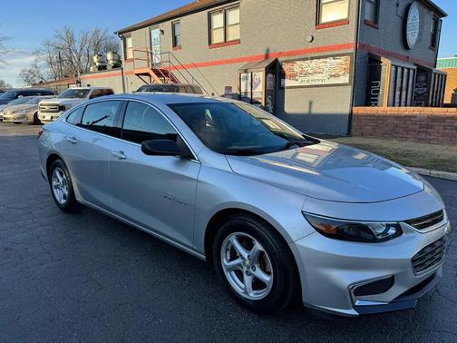 2017 Chevrolet Malibu 1LS