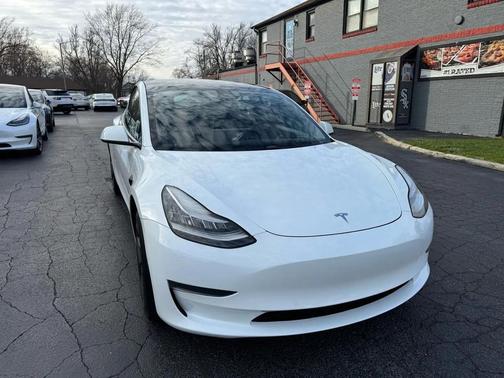 Pearl White Multi-Coat 2021 Tesla Model 3 Standard Range Plus