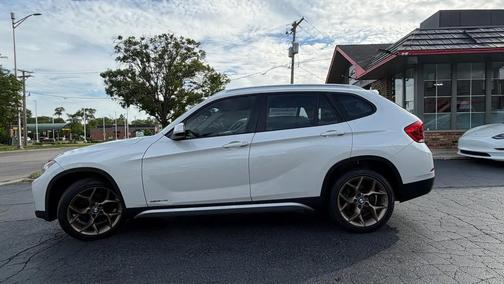 Pearl White 2015 BMW X1 sDrive 28i