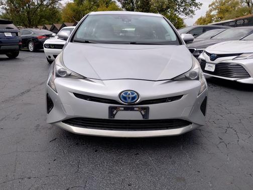 2016 Toyota Prius Three Touring