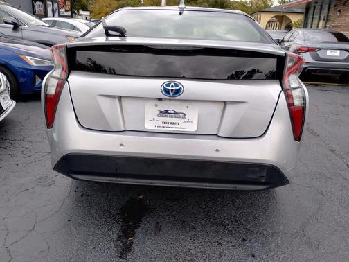 2016 Toyota Prius Three Touring