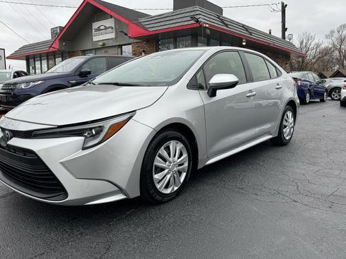 2023 Toyota Corolla Hybrid LE