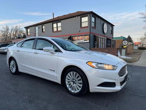 2015 Ford Fusion Hybrid SE