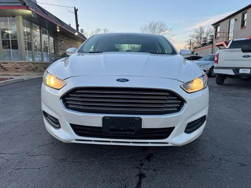 2015 Ford Fusion Hybrid SE