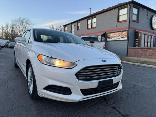 2015 Ford Fusion Hybrid SE