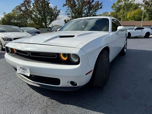 2017 Dodge Challenger SXT