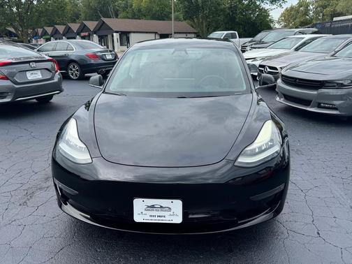 2019 Tesla Model 3 Mid Range