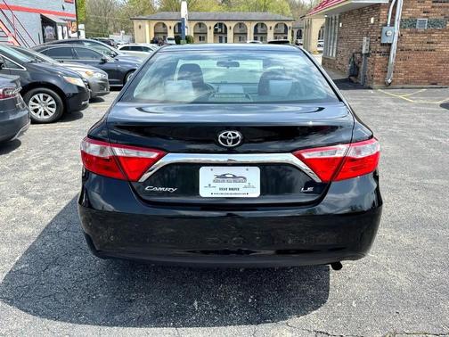 2016 Toyota Camry SE w/Special Edition Pkg