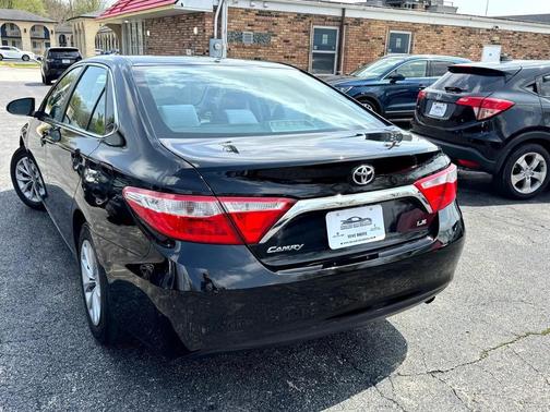 2016 Toyota Camry SE w/Special Edition Pkg