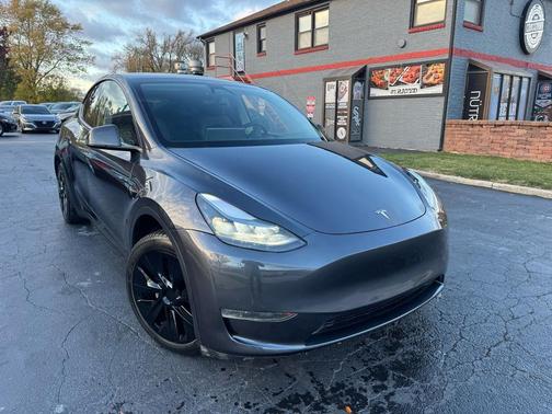 2024 Tesla Model Y Long Range Dual Motor All-Wheel Drive
