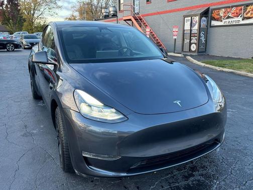 2024 Tesla Model Y Long Range Dual Motor All-Wheel Drive