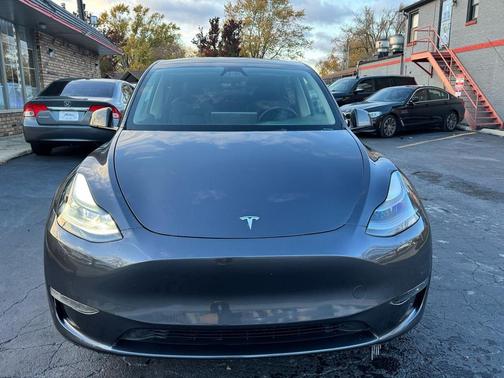 2024 Tesla Model Y Long Range Dual Motor All-Wheel Drive