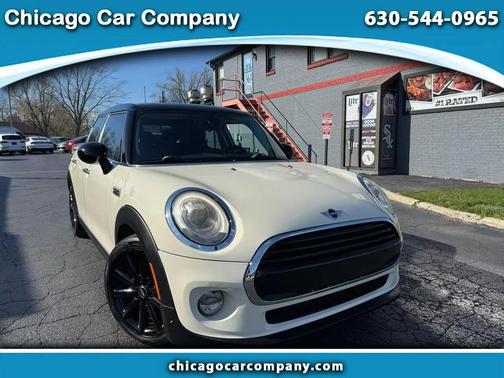 Gold 2018 MINI Hardtop Cooper