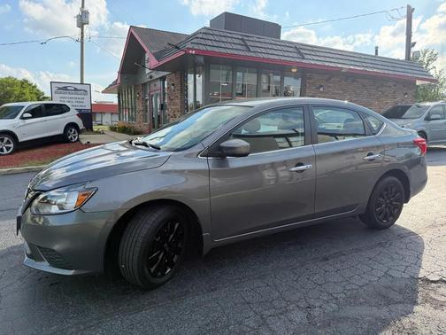 Gray 2016 Nissan Sentra SV