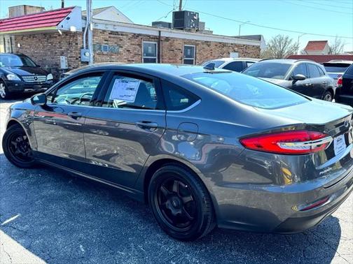 2020 Ford Fusion SE