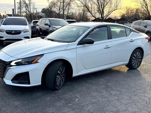 2025 Nissan Altima SV FWD