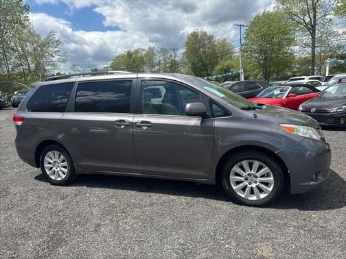 2012 Toyota Sienna XLE