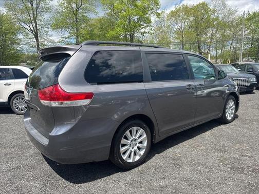 2012 Toyota Sienna XLE