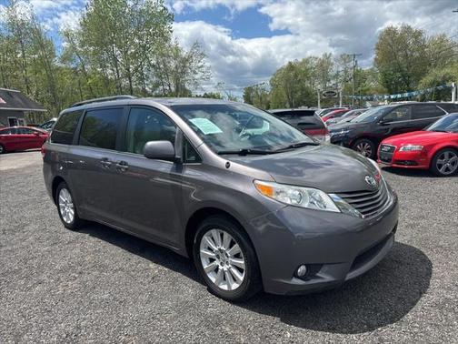 2012 Toyota Sienna XLE