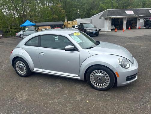 Reflex Silver Metallic 2014 Volkswagen Beetle 1.8T