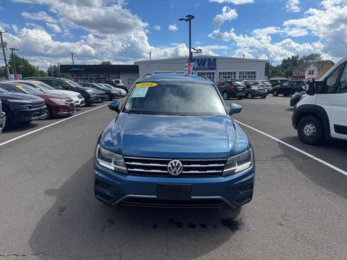 Silk Blue Metallic 2018 Volkswagen Tiguan 2.0T SE 4MOTION