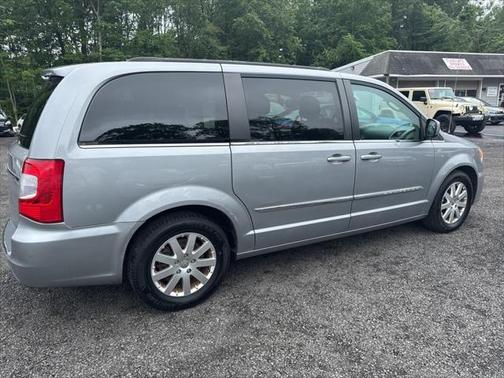 2015 Chrysler Town & Country Touring