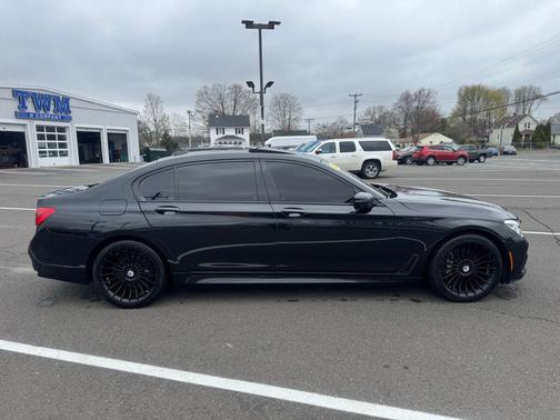 2018 BMW 750 i xDrive