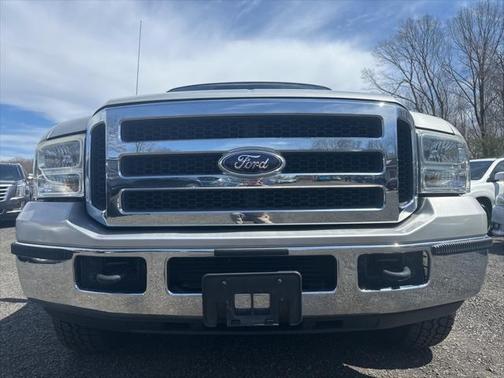 2005 Ford Excursion XLS