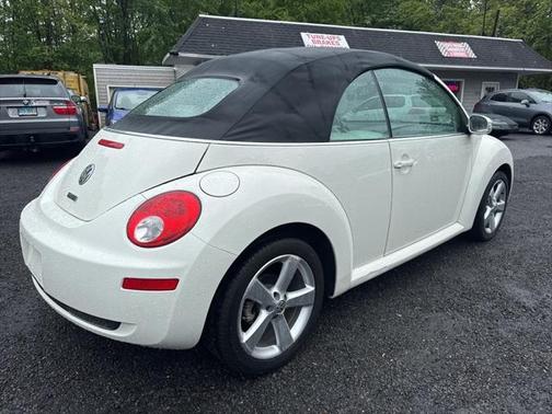 2007 Volkswagen New Beetle Triple White