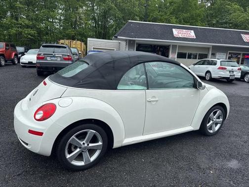2007 Volkswagen New Beetle Triple White