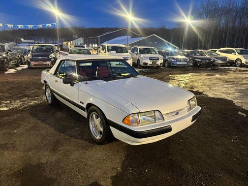 1990 Ford Mustang LX 5.0L Sport