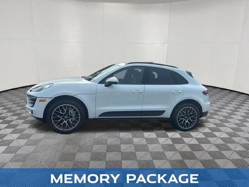 White 2017 Porsche Macan Macan