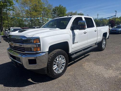 Summit White 2017 Chevrolet Silverado 2500 LT