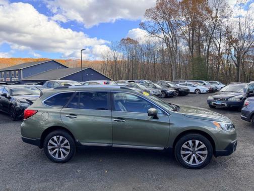 2017 Subaru Outback 2.5i Touring