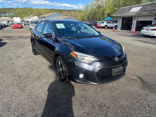 Black Sand 2014 Toyota Corolla S Plus