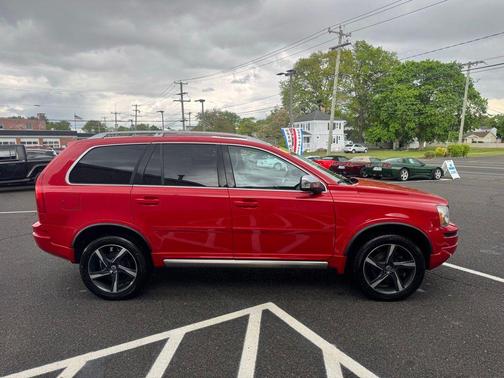 Red 2013 Volvo XC90 3.2