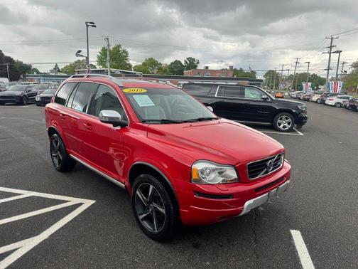 Red 2013 Volvo XC90 3.2