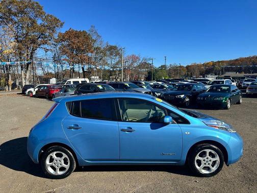 Blue Ocean 2012 Nissan Leaf SL