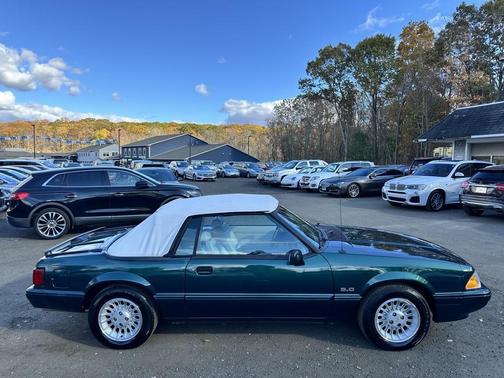 1990 Ford Mustang LX 5.0L Sport