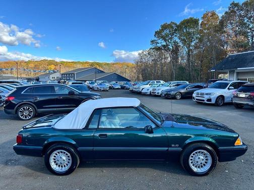 1990 Ford Mustang LX 5.0L Sport