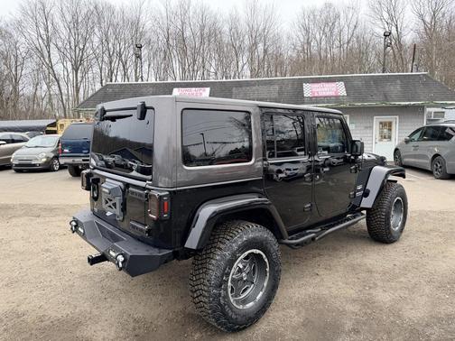 2013 Jeep Wrangler Unlimited Sahara